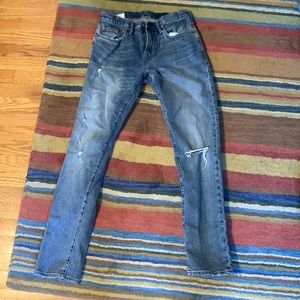 Gap slim fit 30x32 ripped jeans